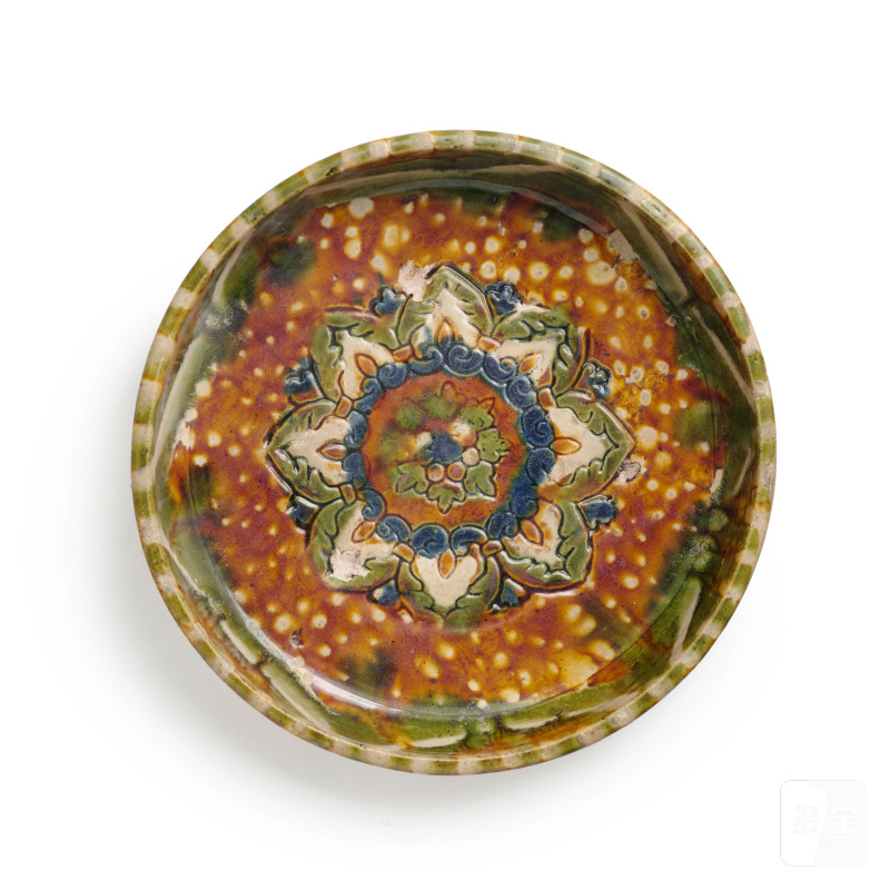 二十世紀仿唐 三彩加藍寳相紋陶盤 | A SANCAI-GLAZED POTTERY DEEP DISH